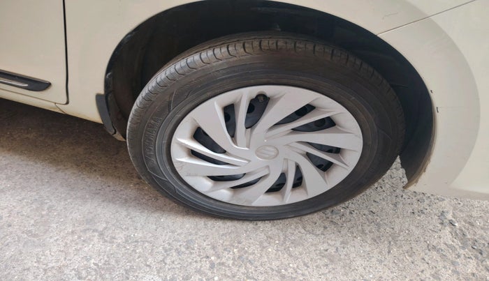 2022 Maruti Ertiga VXI CNG, CNG, Manual, 62,384 km, tyre