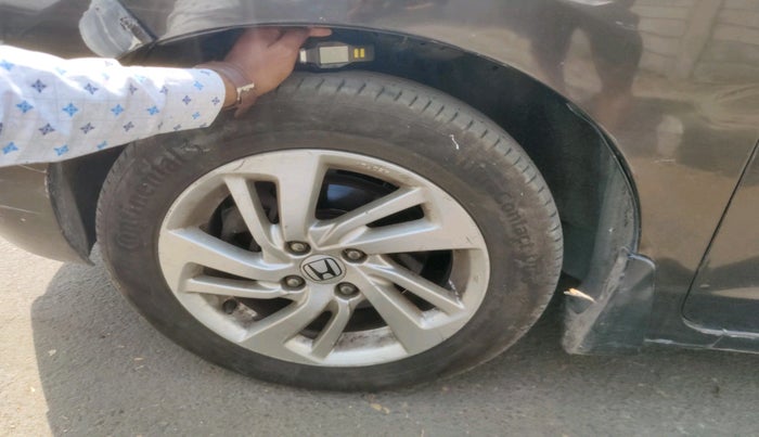 2018 Honda Jazz 1.2L I-VTEC V, Petrol, Manual, 83,738 km, tyre