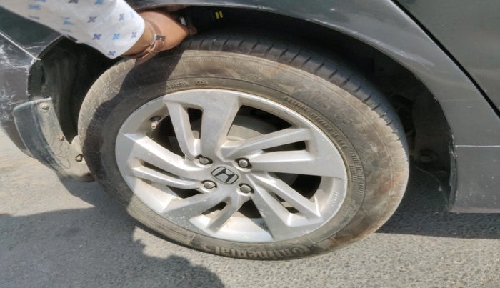 2018 Honda Jazz 1.2L I-VTEC V, Petrol, Manual, 83,738 km, tyre