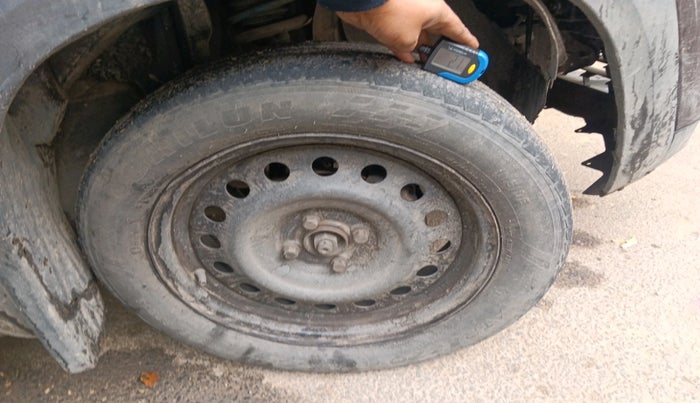 2021 Renault Kiger RXE MT, CNG, Manual, 1,24,081 km, tyre