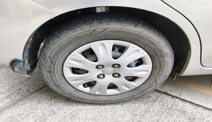 2014 Honda Amaze 1.2L I-VTEC S, Petrol, Manual, 93,184 km, tyre