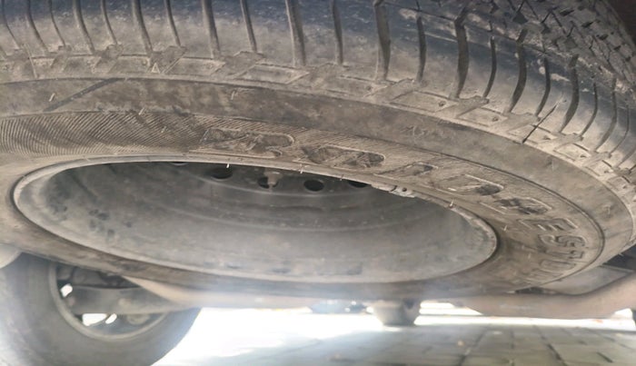 2017 Mahindra XUV500 W8, Diesel, Manual, 99,232 km, tyre