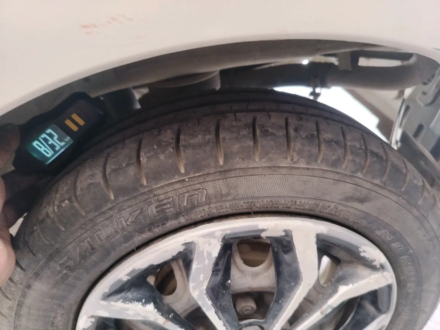 2019 Maruti Alto K10 VXI, CNG, Manual, 2,30,000 km, tyre