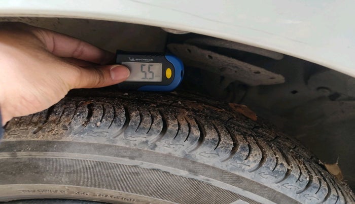 2017 Honda City 1.5L I-VTEC V MT, Petrol, Manual, 1,15,753 km, tyre