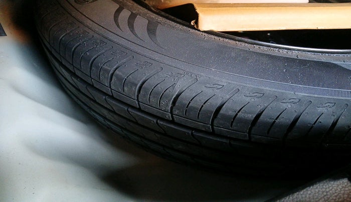 2022 Maruti BREZZA VXI AT SMART HYBRID, CNG, Automatic, 41,190 km, tyre