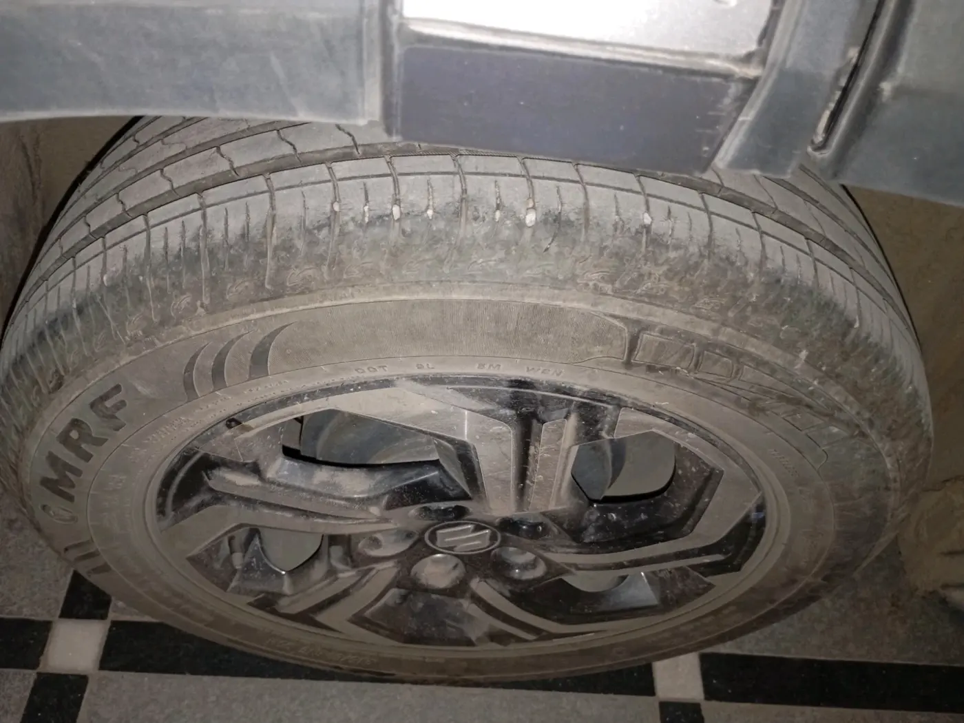 2022 Maruti BREZZA ZXI SMART HYBRID , Petrol, Manual, 22,590 km, tyre