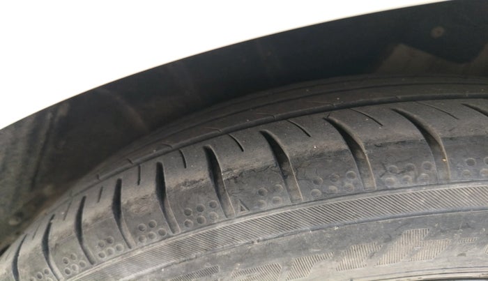 2018 Skoda Superb STYLE 2.0 TDI AT, Diesel, Automatic, 1,30,896 km, tyre