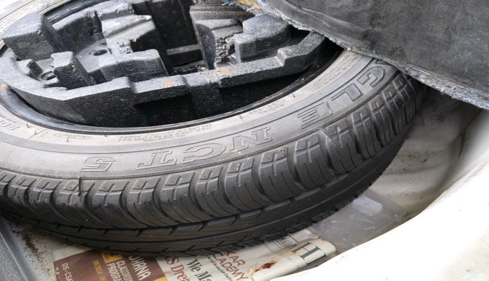 2018 Skoda Superb STYLE 2.0 TDI AT, Diesel, Automatic, 1,30,896 km, tyre