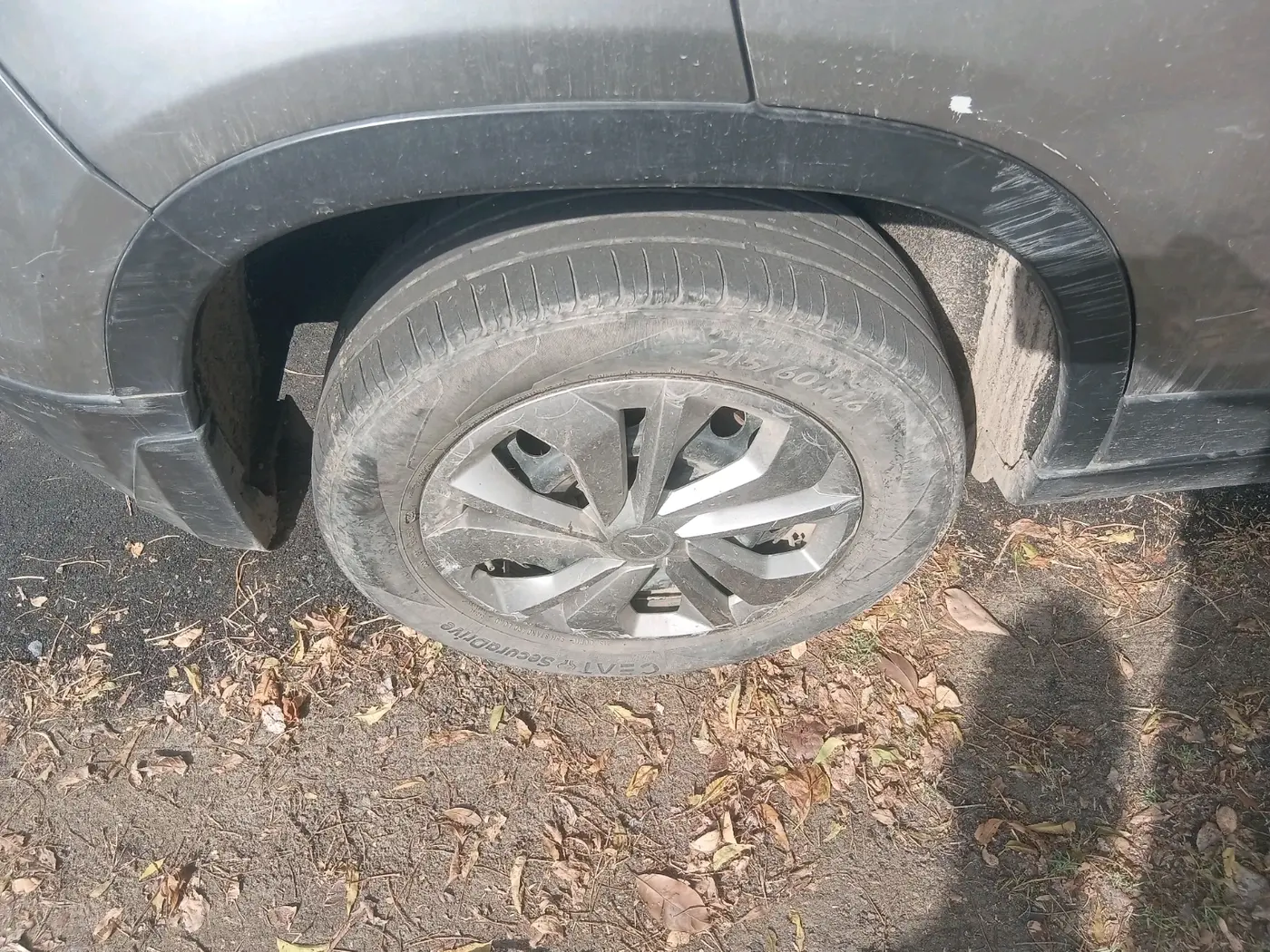 2016 Maruti Vitara Brezza VDI, Diesel, Manual, 1,84,028 km, tyre