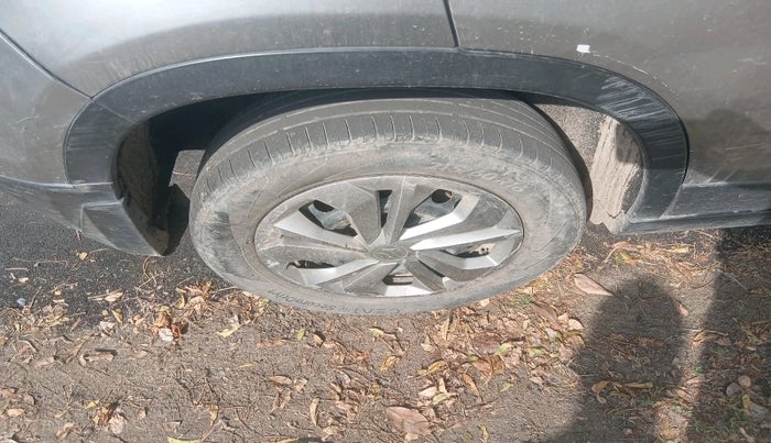 2016 Maruti Vitara Brezza VDI, Diesel, Manual, 1,84,028 km, tyre