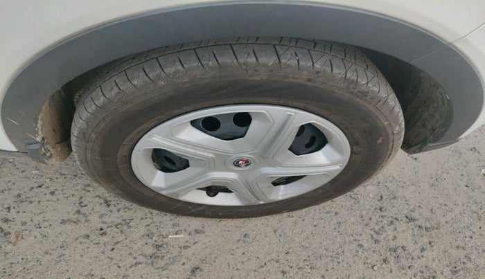 2021 Tata NEXON XMA SUNROOF DIESEL, Diesel, Automatic, 1,22,143 km, tyre