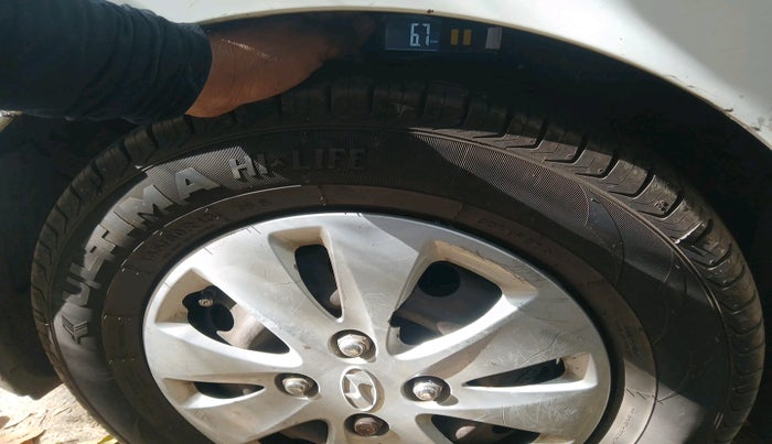 2012 Hyundai i10 MAGNA 1.2, Petrol, Manual, 1,14,327 km, tyre