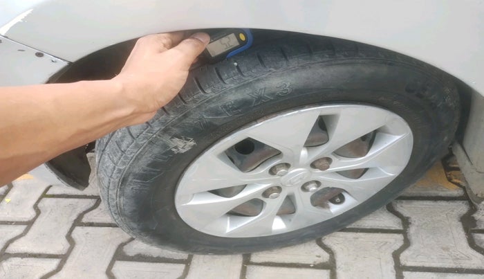 2014 Hyundai Xcent S 1.1 CRDI, Diesel, Manual, 1,65,023 km, tyre