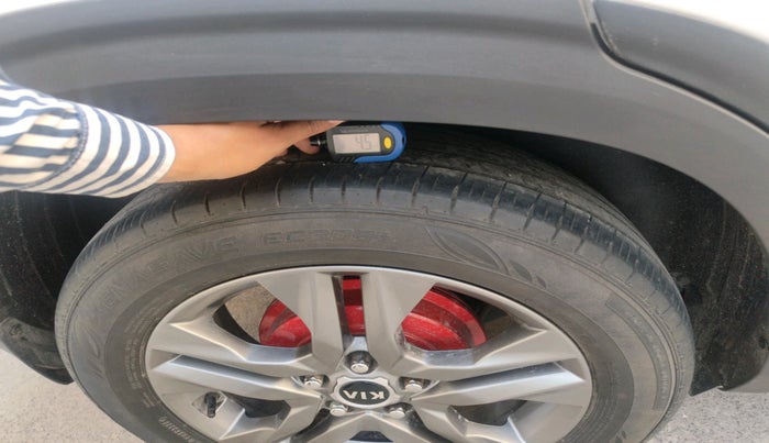 2019 KIA SELTOS HTK PLUS 1.5, Petrol, Manual, 26,595 km, tyre