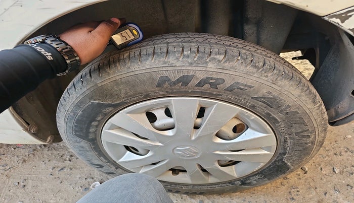 2017 Maruti Swift LDI, Diesel, Manual, 88,873 km, tyre