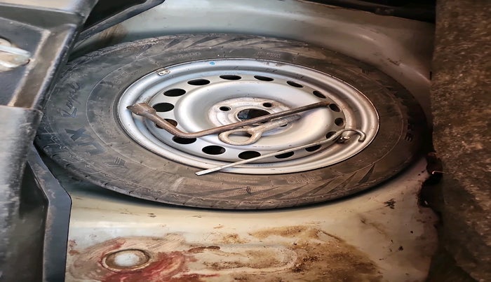 2017 Maruti Swift LDI, Diesel, Manual, 88,873 km, tyre