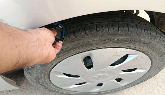 2015 Maruti Celerio VXI, Petrol, Manual, 82,213 km, tyre