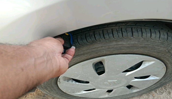 2015 Maruti Celerio VXI, Petrol, Manual, 82,213 km, tyre