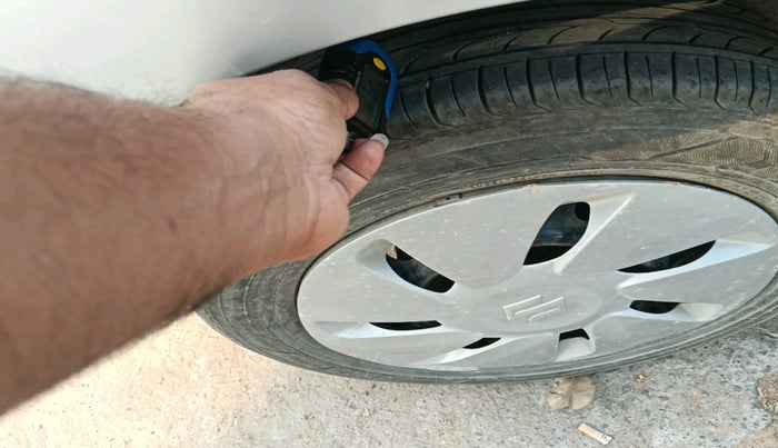 2015 Maruti Celerio VXI, Petrol, Manual, 82,213 km, tyre