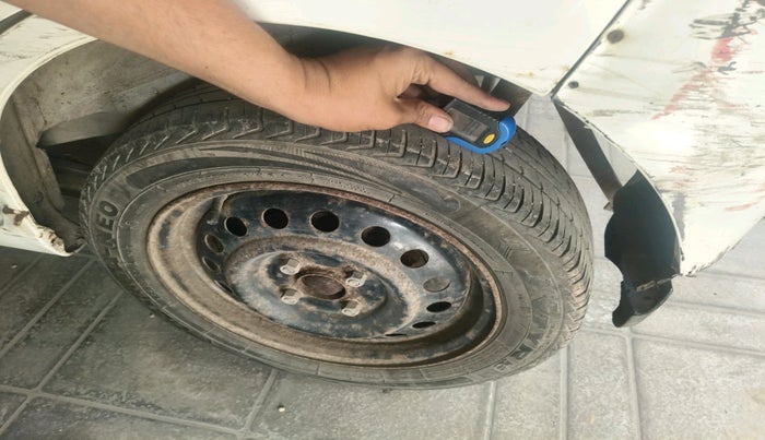 2012 Maruti Wagon R 1.0 VXI, Petrol, Manual, 60,826 km, tyre