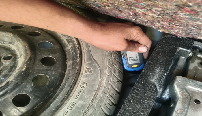 2012 Maruti Wagon R 1.0 VXI, Petrol, Manual, 60,826 km, tyre