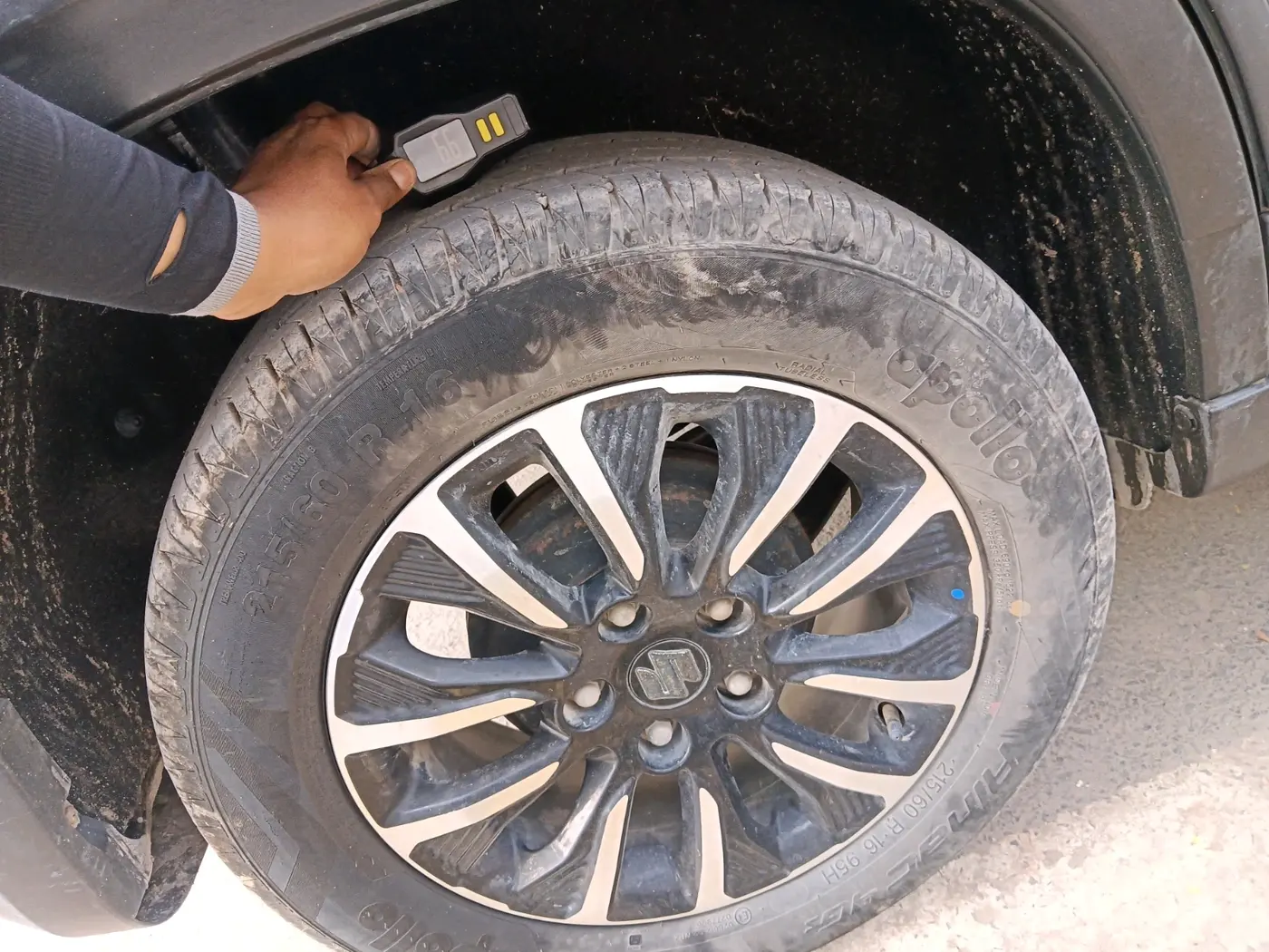 2020 Maruti Vitara Brezza ZXI PLUS AT SHVS, Petrol, Automatic, 26,359 km, tyre