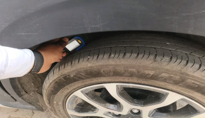 2025 Maruti XL6 ZETA AT, Petrol, Automatic, 5,349 km, tyre