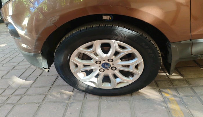 2017 Ford Ecosport TITANIUM 1.5L DIESEL, Diesel, Manual, 1,17,929 km, tyre