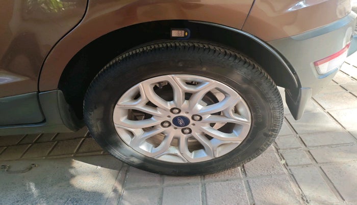 2017 Ford Ecosport TITANIUM 1.5L DIESEL, Diesel, Manual, 1,17,929 km, tyre