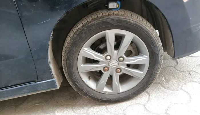 2017 Maruti Wagon R 1.0 VXI+, CNG, Manual, 46,262 km, tyre