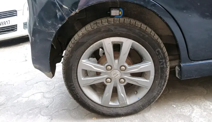 2017 Maruti Wagon R 1.0 VXI+, CNG, Manual, 46,262 km, tyre