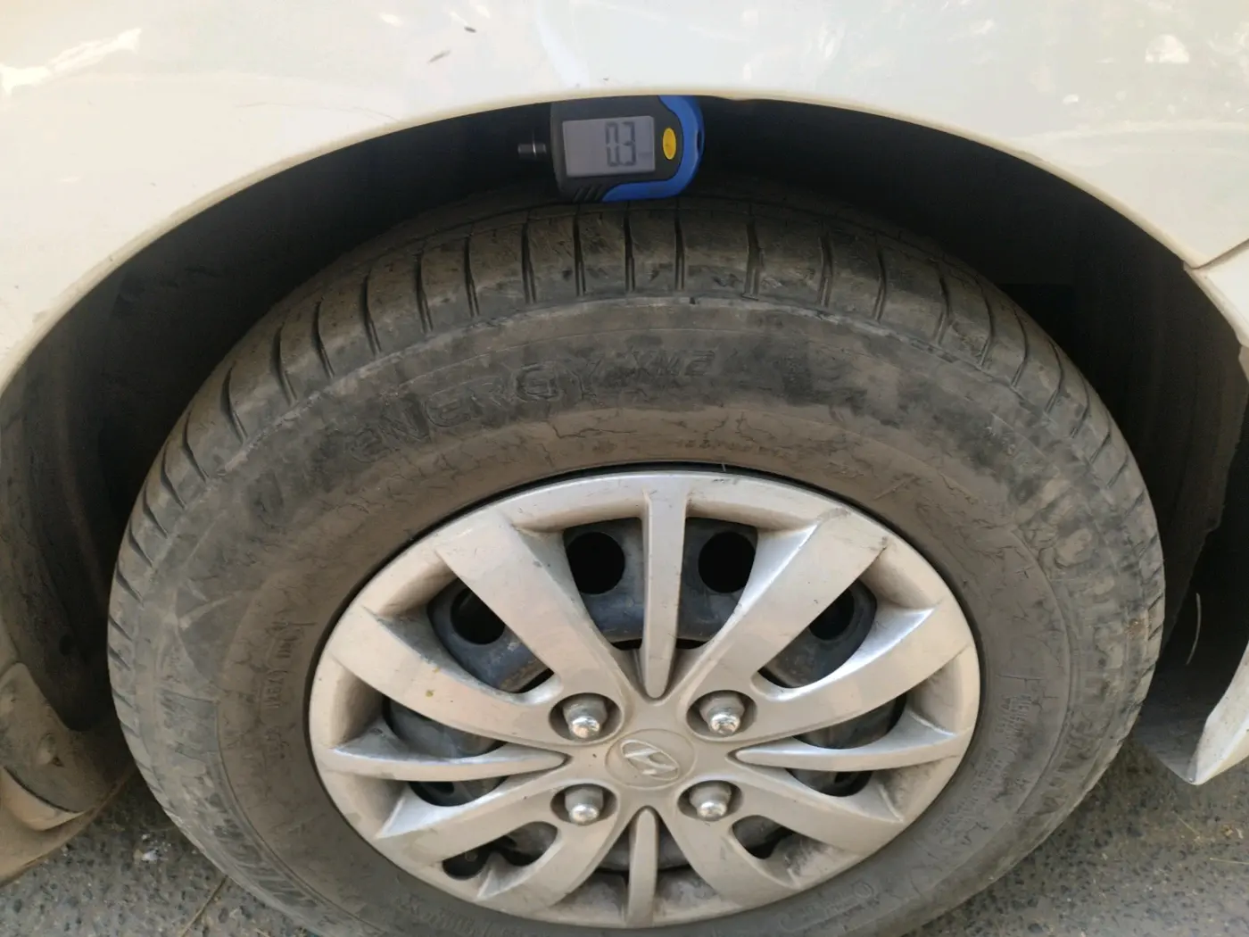 2013 Hyundai i10 SPORTZ 1.2 AT, Petrol, Automatic, 72,572 km, tyre