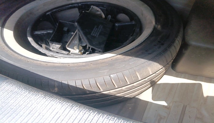 2014 Mercedes Benz C Class C 220 CDI AVANTGARDE, Diesel, Automatic, 1,13,455 km, tyre