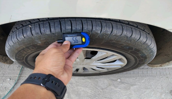 2018 Maruti Dzire VXI, Petrol, Manual, 52,316 km, tyre