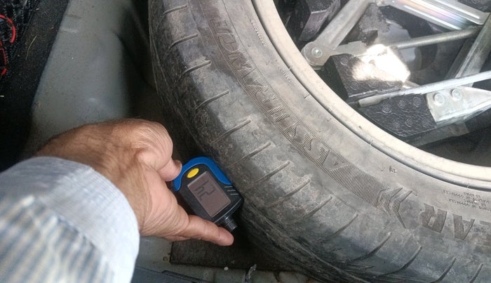 2023 MG ASTOR SMART 1.5 MT, Petrol, Manual, 29,975 km, tyre