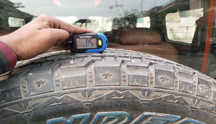 2022 Mahindra Thar LX D AT 4WD HT, Diesel, Automatic, 45,344 km, tyre