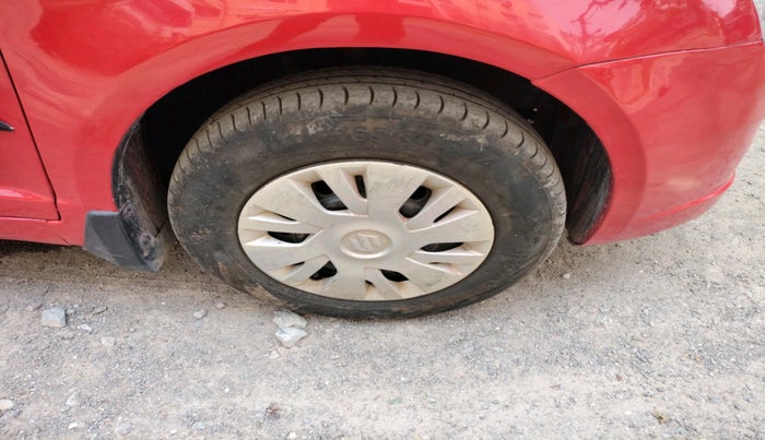 2007 Maruti Swift VXI 1.3, Petrol, Manual, 77,274 km, tyre