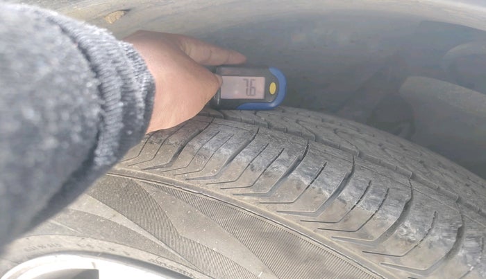 2012 Mahindra XUV500 W4, Diesel, Manual, 76,440 km, tyre