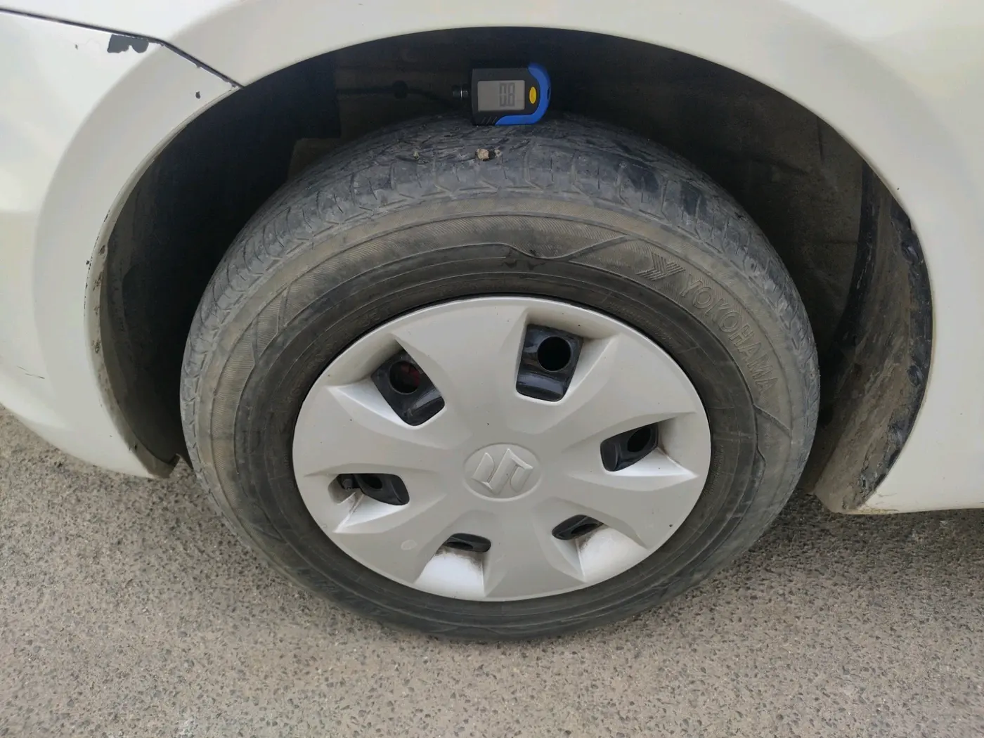 2017 Maruti Swift VDI, Diesel, Manual, 1,19,921 km, tyre