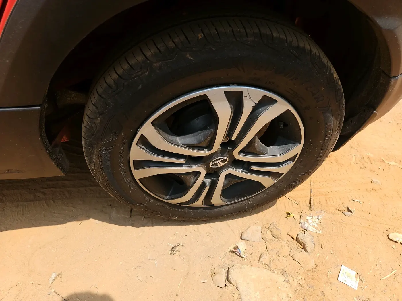 2022 Tata TIAGO NRG XT MT, Petrol, Manual, 20,858 km, tyre