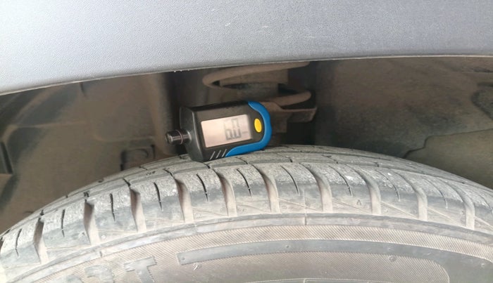 2024 Renault Kwid RXL 1.0 (O), Petrol, Manual, 8,824 km, tyre