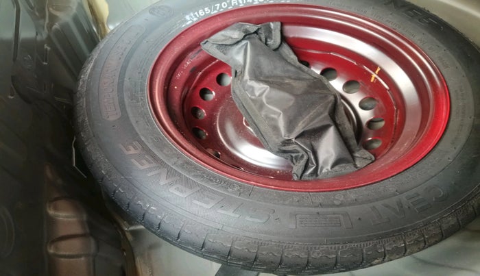 2024 Renault Kwid RXL 1.0 (O), Petrol, Manual, 8,824 km, tyre