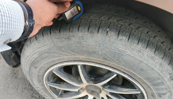 2018 Maruti Dzire VXI AMT, Petrol, Automatic, 55,577 km, tyre