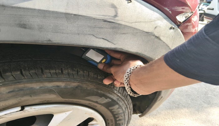 2016 Renault Kwid RXT 0.8, Petrol, Manual, 1,10,242 km, tyre