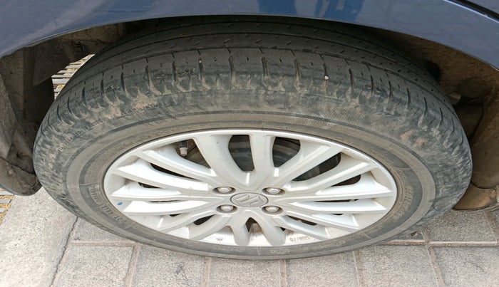2018 Maruti Dzire ZXI, Petrol, Manual, 79,103 km, tyre