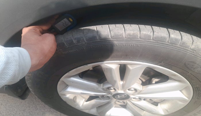 2017 Hyundai Creta SX PLUS 1.6 DIESEL, Diesel, Manual, 76,163 km, tyre