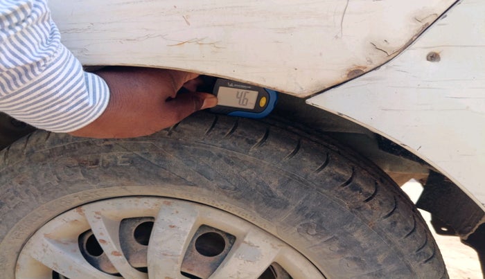 2015 Hyundai i10 SPORTZ 1.1, Petrol, Manual, 26,611 km, tyre