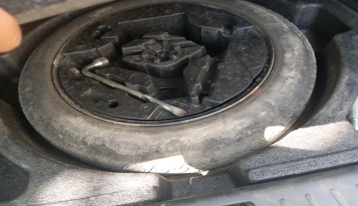 2017 Volvo S60 Momentum D4, Diesel, Automatic, 53,320 km, tyre