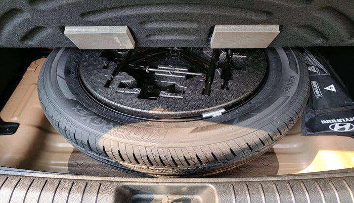 2019 Hyundai Creta SX (O) 1.6 PETROL, Petrol, Manual, 34,592 km, tyre