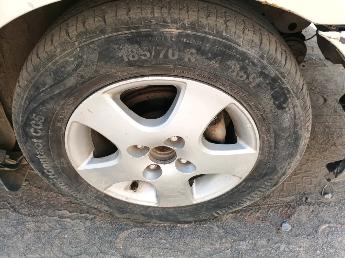 2005 Honda City ZX VTEC, Petrol, Manual, 1,00,015 km, tyre